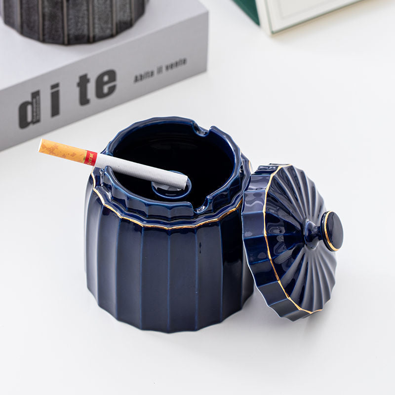 Ceramic Butt-Bucket with lid